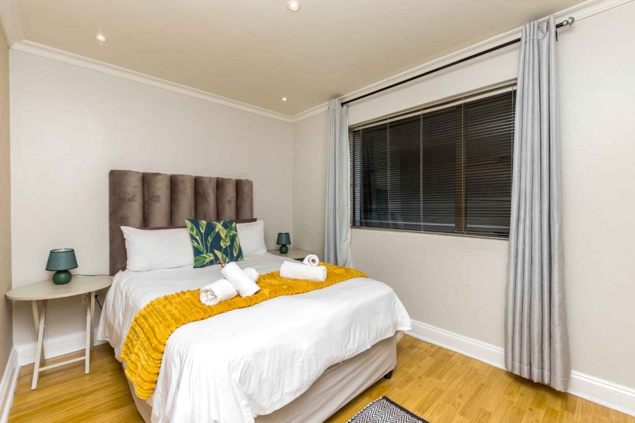 2 Bedroom Property for Sale in Sea Point Western Cape
